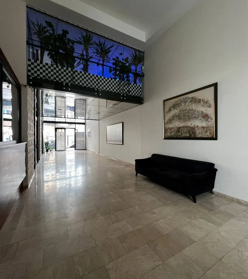 Luxury 1 - Bedroom Apartment In Citycenter Tbilisi